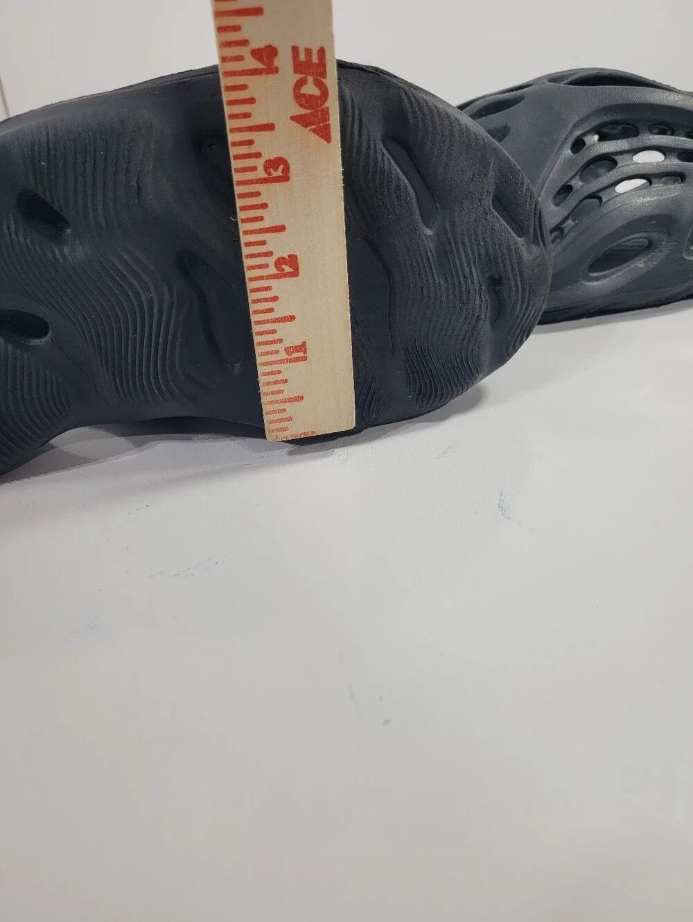 Adidas Yeezy Foam Runner Onyx 5.5 Men 7 Women Outsole 9.5